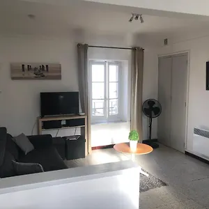 Studio Dans Le Centre Historique D’arles Appartement